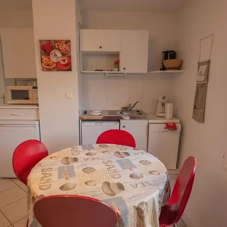 Apartman 2 Pieces A 1km De La Plage, Proche Du Centre Et Des Commerces - Fr-1-197-218 Les Sables-dʼOlonne