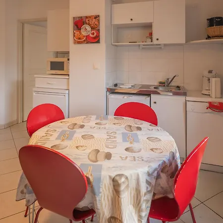 Appartement Les Sables-d'olonne, 2 Pièces, 4 Personnes - Fr-1-197-218 Les Sables-dʼOlonne